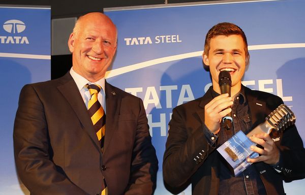 Magnus tijdens de officiële prijsuitreiking(foto: Tata)