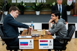 Anish voor ronde 7 (foto: Kirill Merkurev)